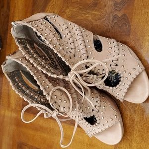 3/25 SAM Edelman Elyese Platform PeepToe Studded Gladiator Sz 8.5